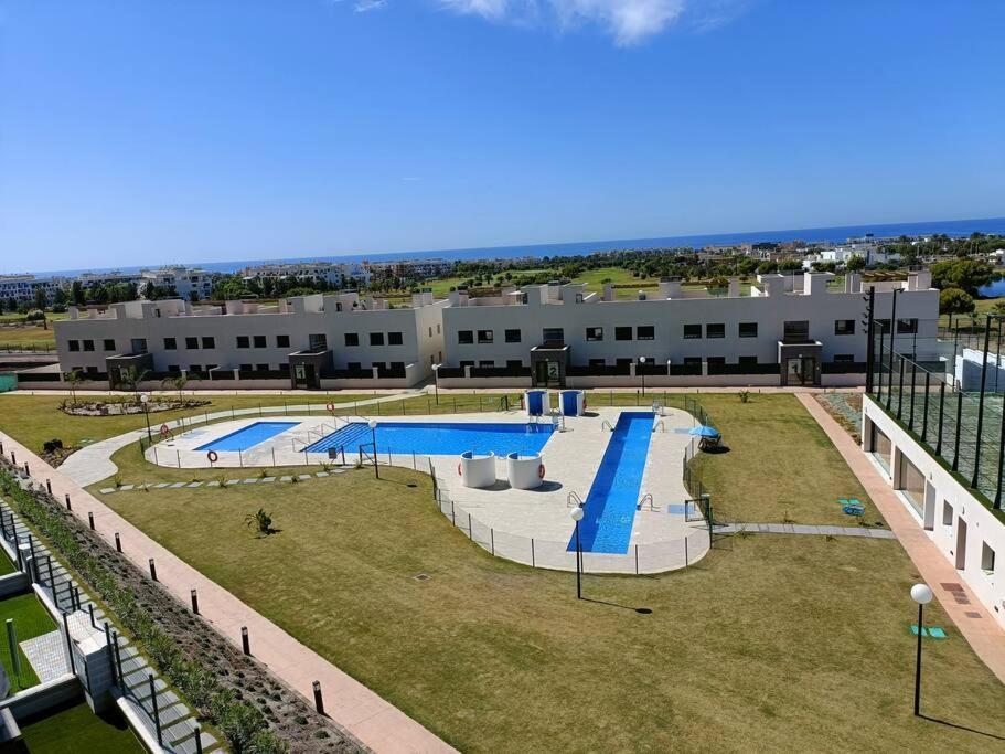 El ToyoNuevo Atico Toyo. Vistas Al Mar, Terraza, Solarium, Piscina, A/A, Wifi Y Garajeアパートメント エクステリア 写真