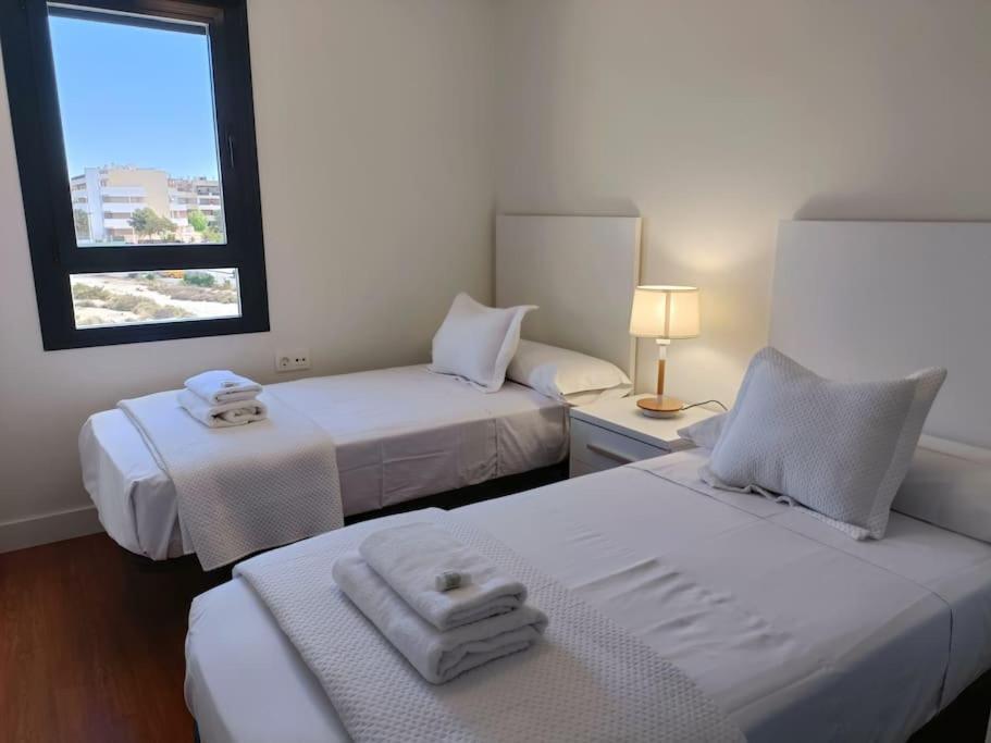 El ToyoNuevo Atico Toyo. Vistas Al Mar, Terraza, Solarium, Piscina, A/A, Wifi Y Garajeアパートメント エクステリア 写真